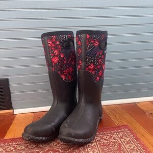 BOGS Women's Mesa SPR FLWR Rain Boot size 8